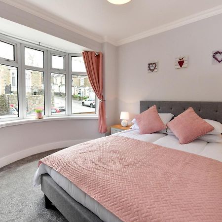 Pass The Keys Newly Refurbished Modern Bungalow - Pets Welcome Villa Swansea Bagian luar foto